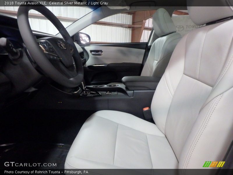 Celestial Silver Metallic / Light Gray 2018 Toyota Avalon XLE