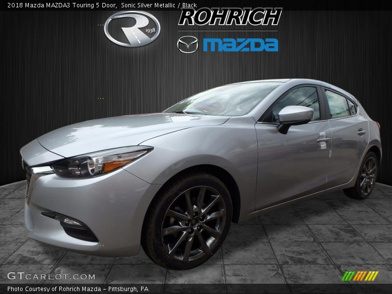 Sonic Silver Metallic / Black 2018 Mazda MAZDA3 Touring 5 Door