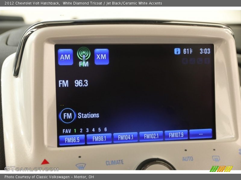 White Diamond Tricoat / Jet Black/Ceramic White Accents 2012 Chevrolet Volt Hatchback