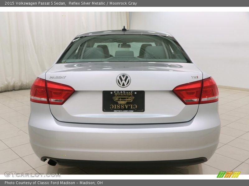 Reflex Silver Metallic / Moonrock Gray 2015 Volkswagen Passat S Sedan