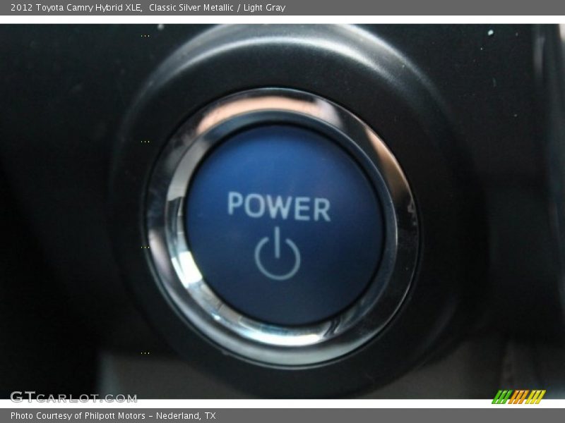 Classic Silver Metallic / Light Gray 2012 Toyota Camry Hybrid XLE
