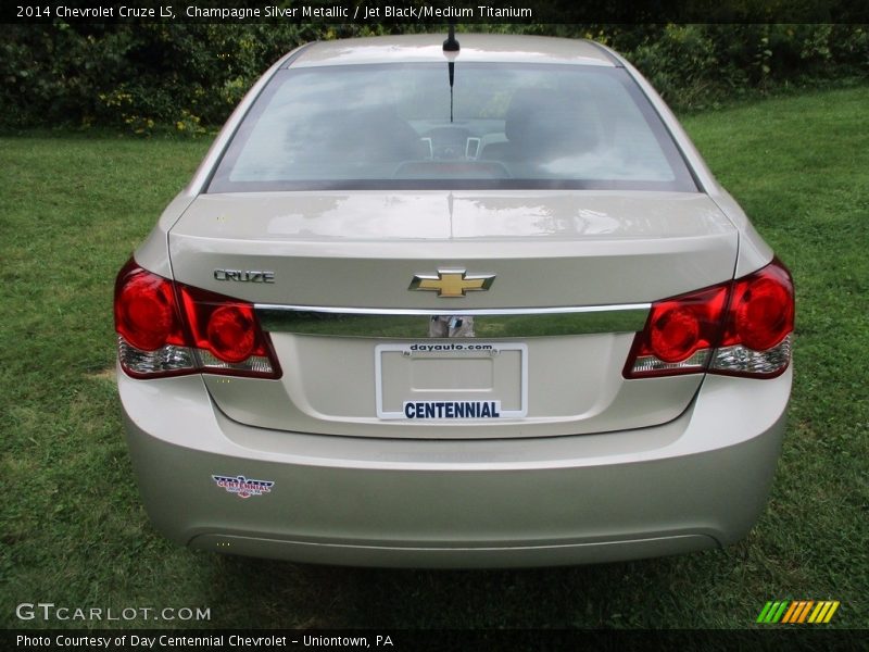 Champagne Silver Metallic / Jet Black/Medium Titanium 2014 Chevrolet Cruze LS