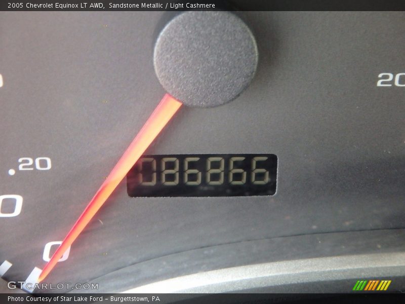 Sandstone Metallic / Light Cashmere 2005 Chevrolet Equinox LT AWD