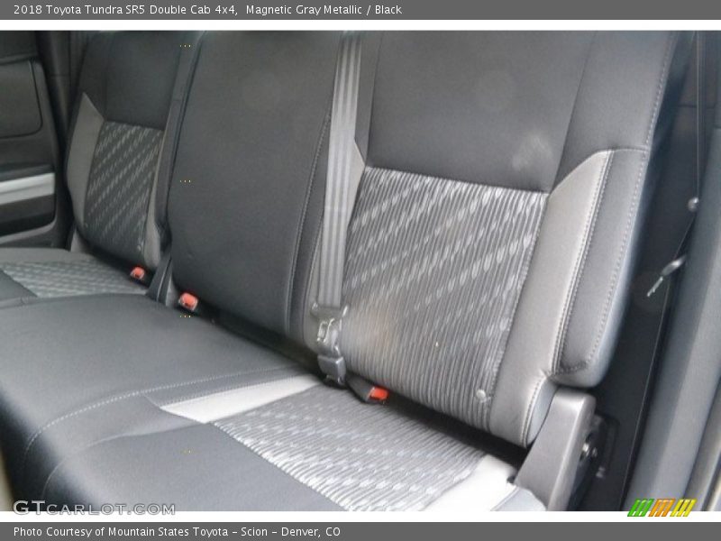 Magnetic Gray Metallic / Black 2018 Toyota Tundra SR5 Double Cab 4x4