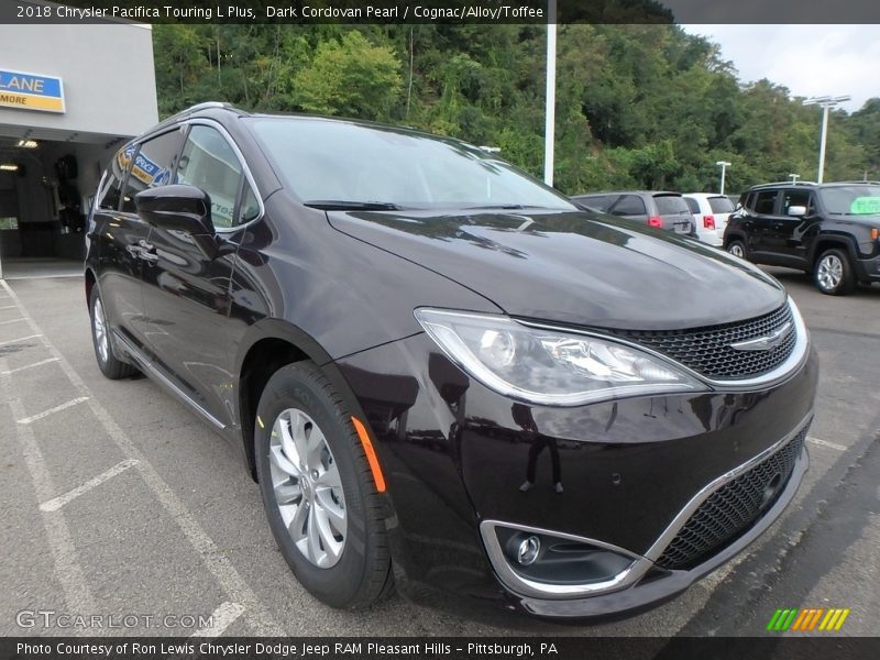 Front 3/4 View of 2018 Pacifica Touring L Plus