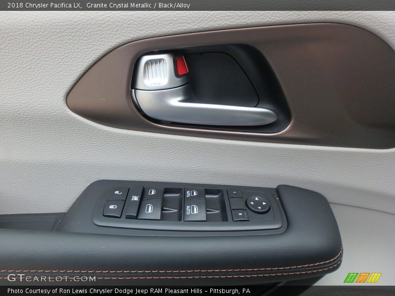 Granite Crystal Metallic / Black/Alloy 2018 Chrysler Pacifica LX