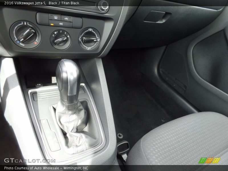 Black / Titan Black 2016 Volkswagen Jetta S