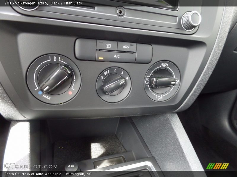 Black / Titan Black 2016 Volkswagen Jetta S