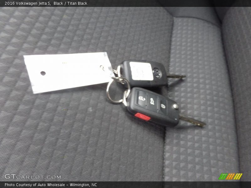 Black / Titan Black 2016 Volkswagen Jetta S