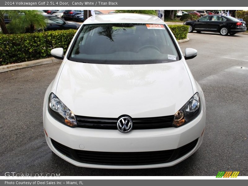 Candy White / Titan Black 2014 Volkswagen Golf 2.5L 4 Door