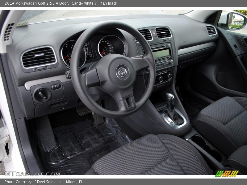 Candy White / Titan Black 2014 Volkswagen Golf 2.5L 4 Door
