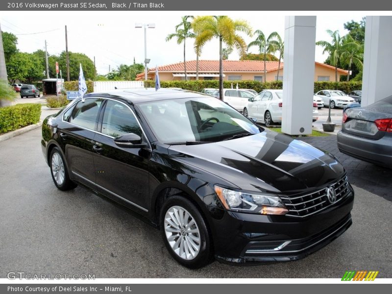 Black / Titan Black 2016 Volkswagen Passat SE Sedan