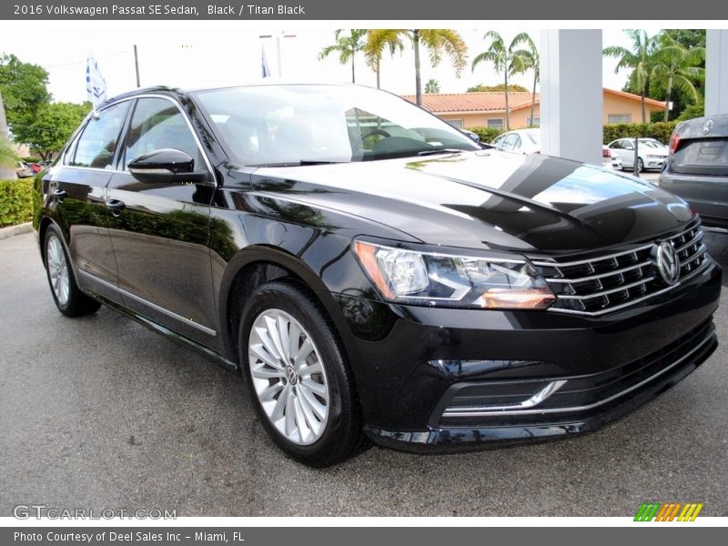 Black / Titan Black 2016 Volkswagen Passat SE Sedan