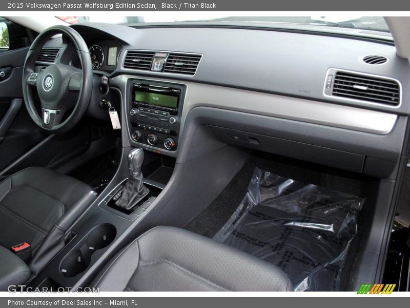 Black / Titan Black 2015 Volkswagen Passat Wolfsburg Edition Sedan