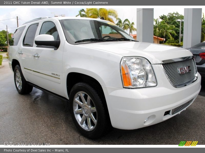 Summit White / Cocoa/Light Cashmere 2011 GMC Yukon Denali AWD