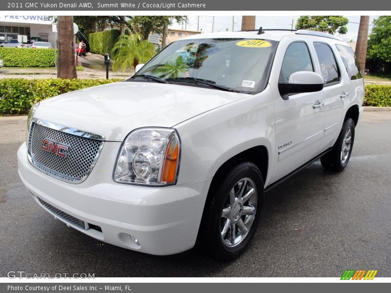 Summit White / Cocoa/Light Cashmere 2011 GMC Yukon Denali AWD