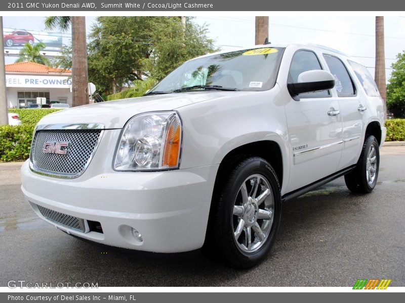 Summit White / Cocoa/Light Cashmere 2011 GMC Yukon Denali AWD