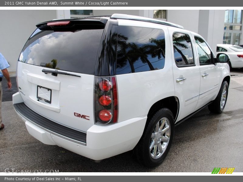 Summit White / Cocoa/Light Cashmere 2011 GMC Yukon Denali AWD