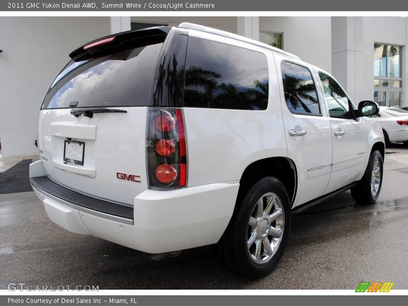 Summit White / Cocoa/Light Cashmere 2011 GMC Yukon Denali AWD