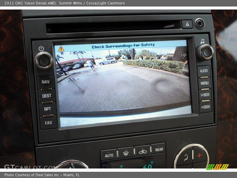 Summit White / Cocoa/Light Cashmere 2011 GMC Yukon Denali AWD