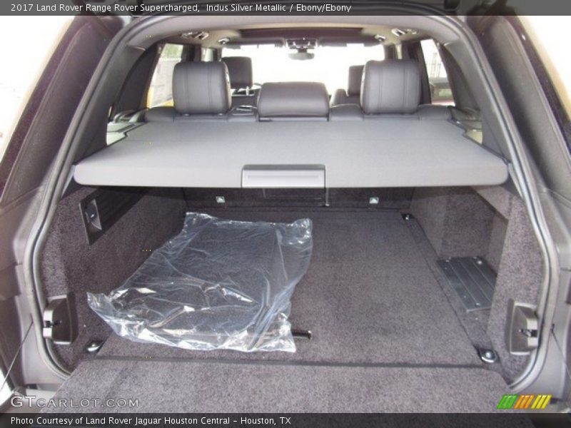Indus Silver Metallic / Ebony/Ebony 2017 Land Rover Range Rover Supercharged