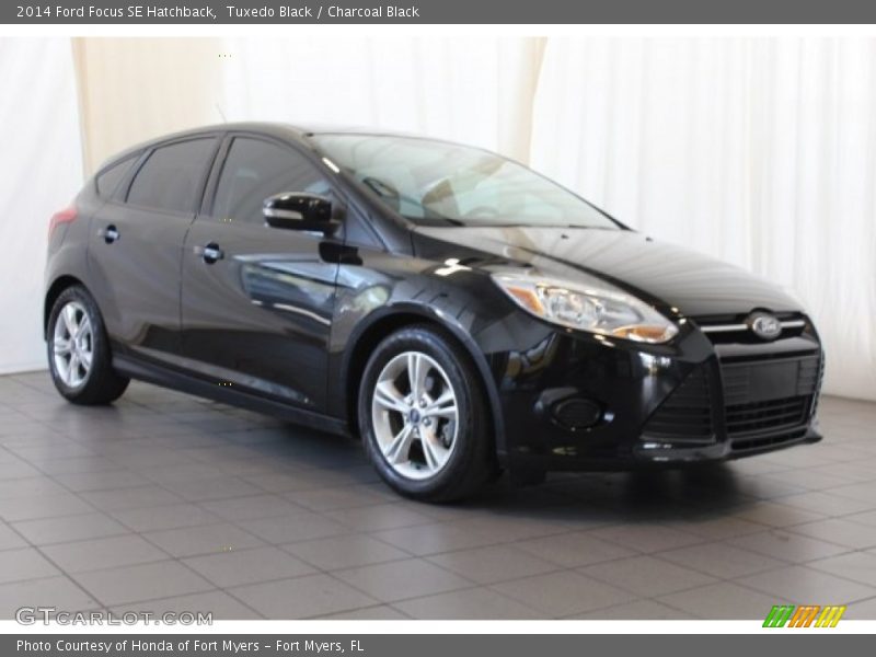 Tuxedo Black / Charcoal Black 2014 Ford Focus SE Hatchback