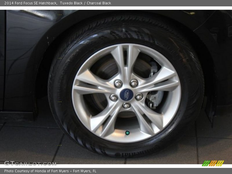 Tuxedo Black / Charcoal Black 2014 Ford Focus SE Hatchback