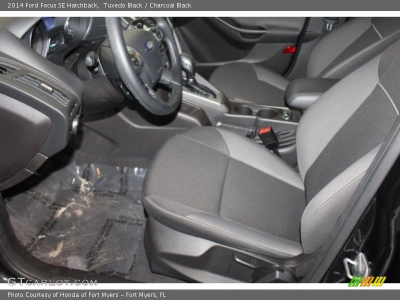 Tuxedo Black / Charcoal Black 2014 Ford Focus SE Hatchback