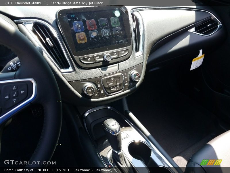 Sandy Ridge Metallic / Jet Black 2018 Chevrolet Malibu LT