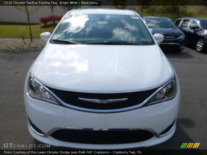 Bright White / Black/Alloy 2018 Chrysler Pacifica Touring Plus