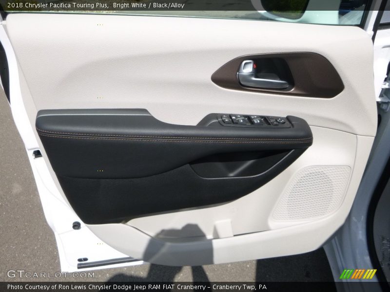 Bright White / Black/Alloy 2018 Chrysler Pacifica Touring Plus