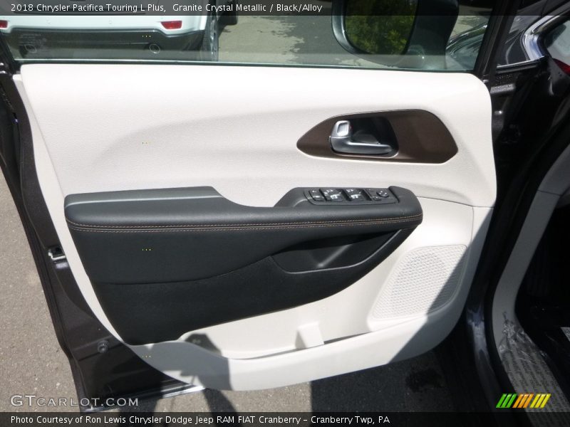 Granite Crystal Metallic / Black/Alloy 2018 Chrysler Pacifica Touring L Plus