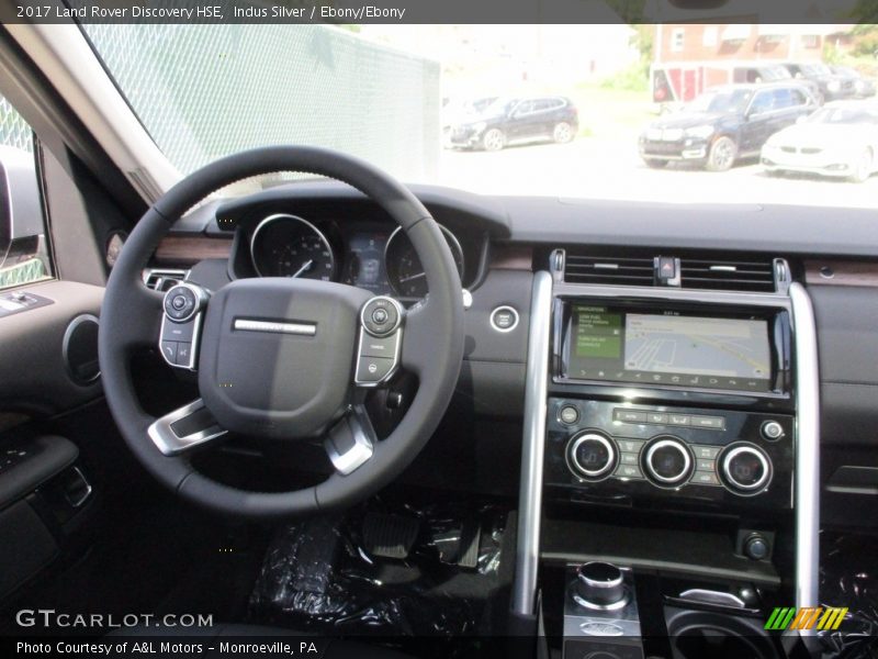 Indus Silver / Ebony/Ebony 2017 Land Rover Discovery HSE