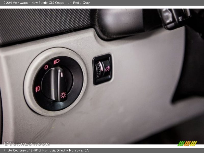 Uni Red / Gray 2004 Volkswagen New Beetle GLS Coupe