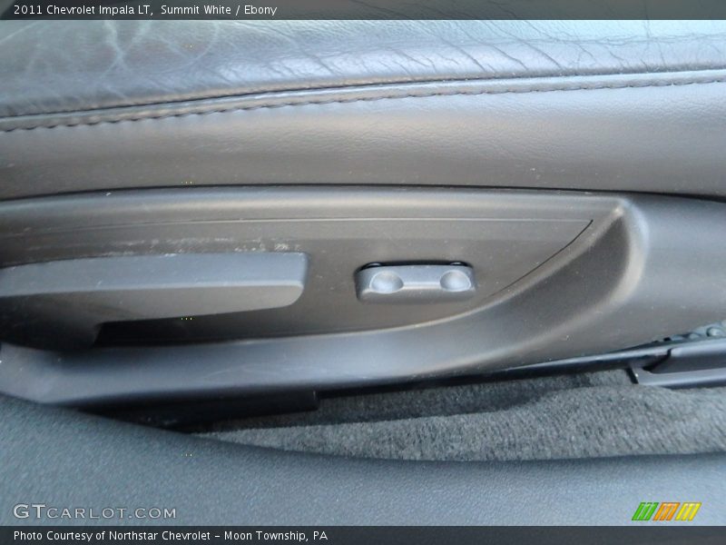 Summit White / Ebony 2011 Chevrolet Impala LT