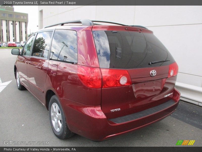 Salsa Red Pearl / Taupe 2010 Toyota Sienna LE