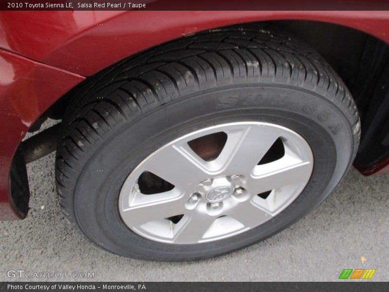 Salsa Red Pearl / Taupe 2010 Toyota Sienna LE