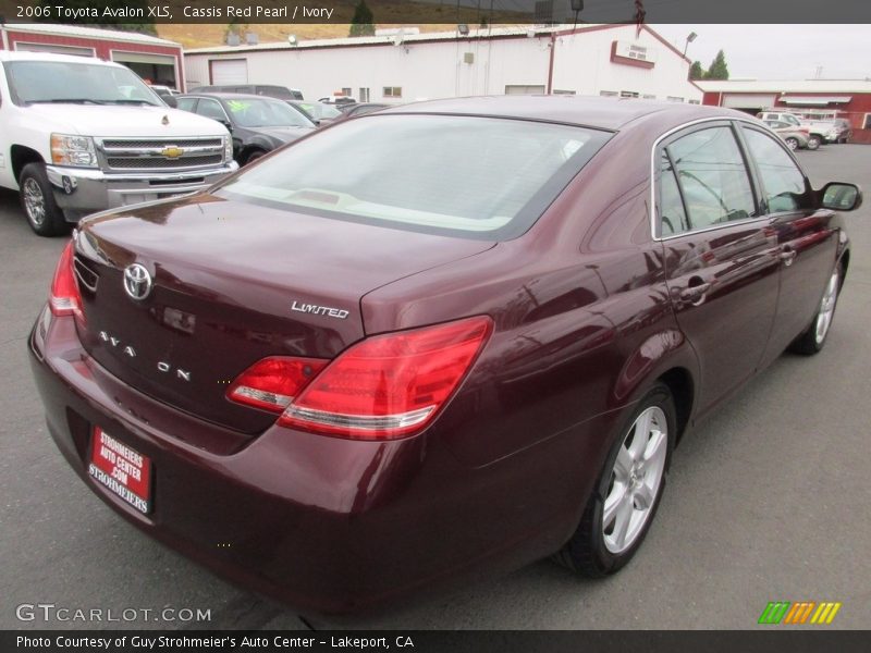 Cassis Red Pearl / Ivory 2006 Toyota Avalon XLS