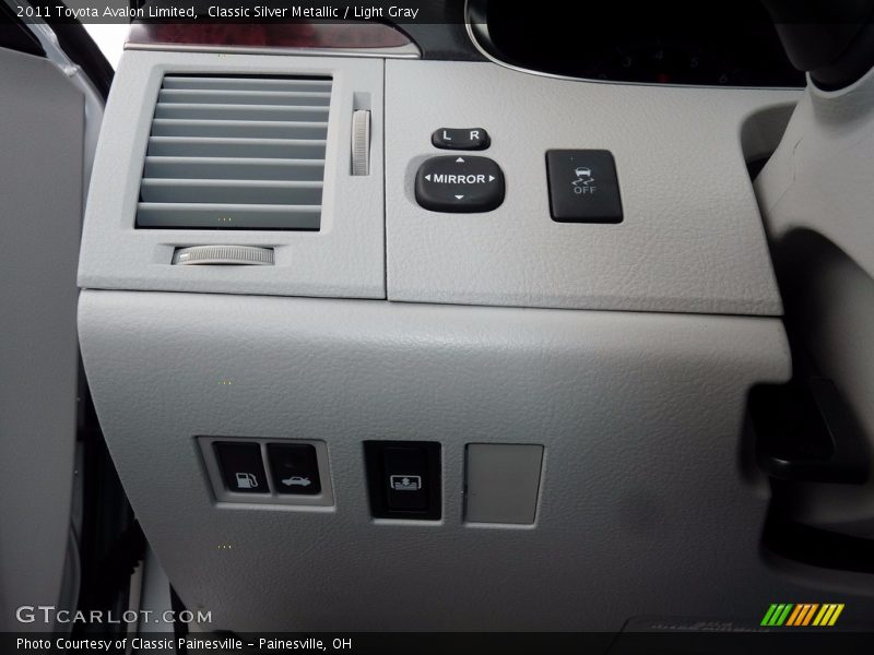 Classic Silver Metallic / Light Gray 2011 Toyota Avalon Limited