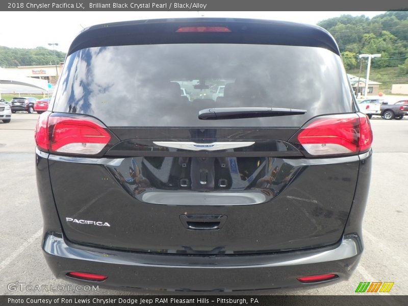 Brilliant Black Crystal Pearl / Black/Alloy 2018 Chrysler Pacifica LX