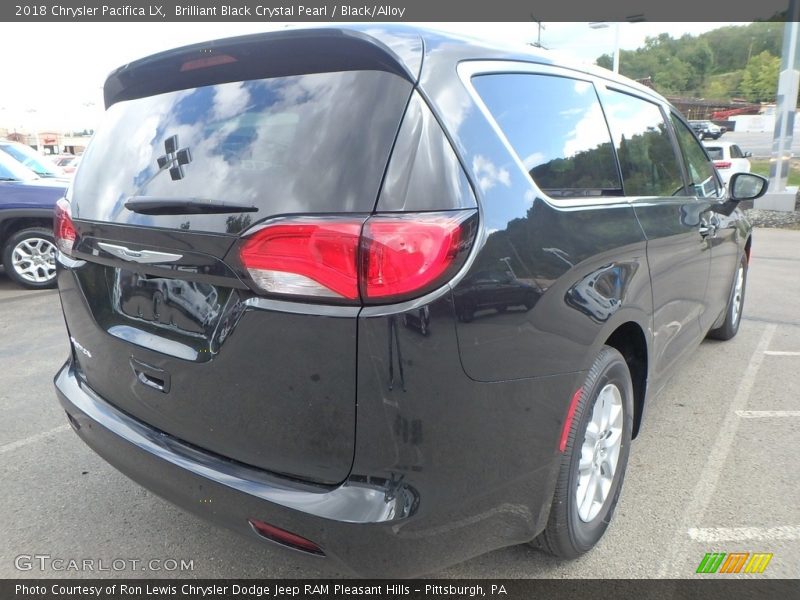 Brilliant Black Crystal Pearl / Black/Alloy 2018 Chrysler Pacifica LX