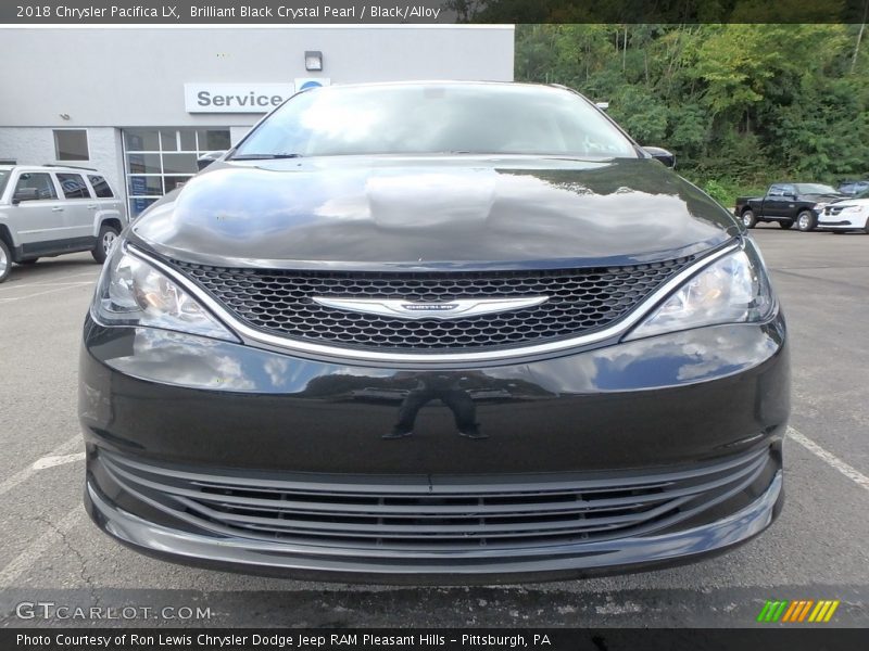 Brilliant Black Crystal Pearl / Black/Alloy 2018 Chrysler Pacifica LX