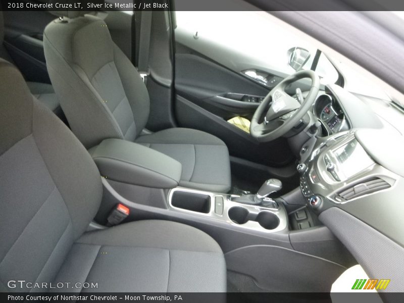 Silver Ice Metallic / Jet Black 2018 Chevrolet Cruze LT