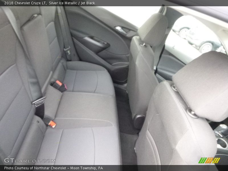 Silver Ice Metallic / Jet Black 2018 Chevrolet Cruze LT