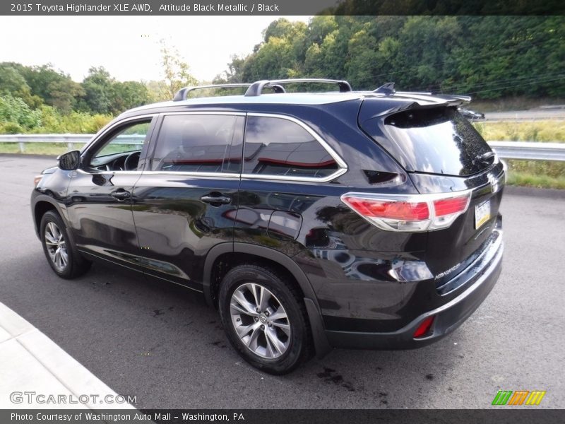 Attitude Black Metallic / Black 2015 Toyota Highlander XLE AWD