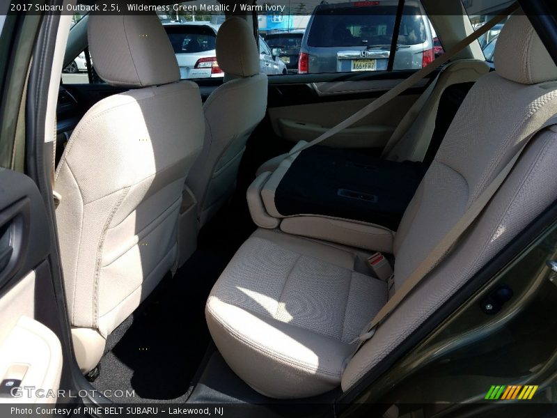 Wilderness Green Metallic / Warm Ivory 2017 Subaru Outback 2.5i