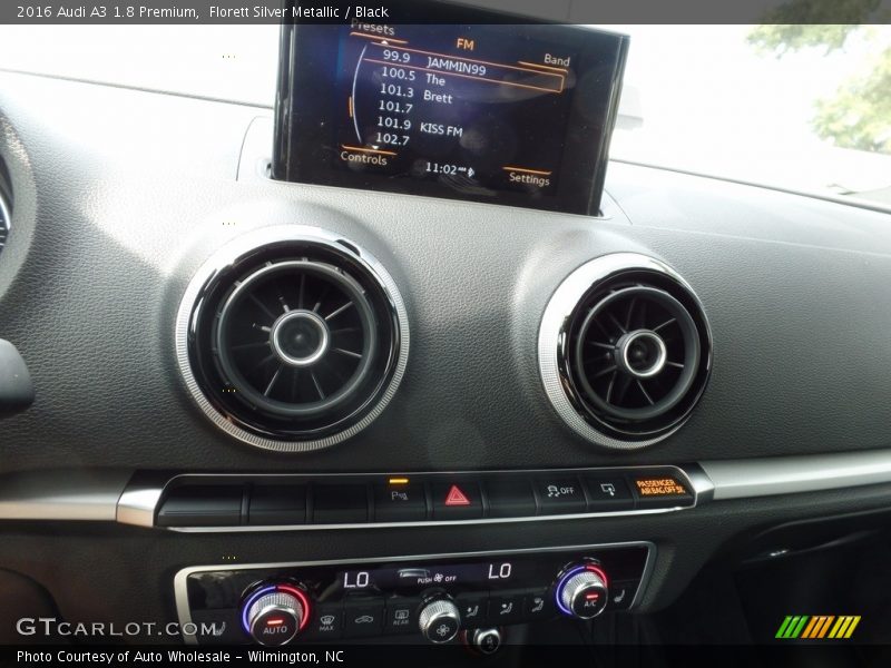 Florett Silver Metallic / Black 2016 Audi A3 1.8 Premium