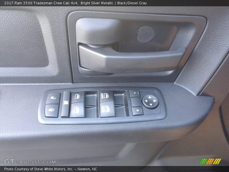 Bright Silver Metallic / Black/Diesel Gray 2017 Ram 3500 Tradesman Crew Cab 4x4