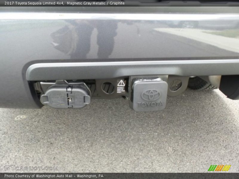 Magnetic Gray Metallic / Graphite 2017 Toyota Sequoia Limited 4x4