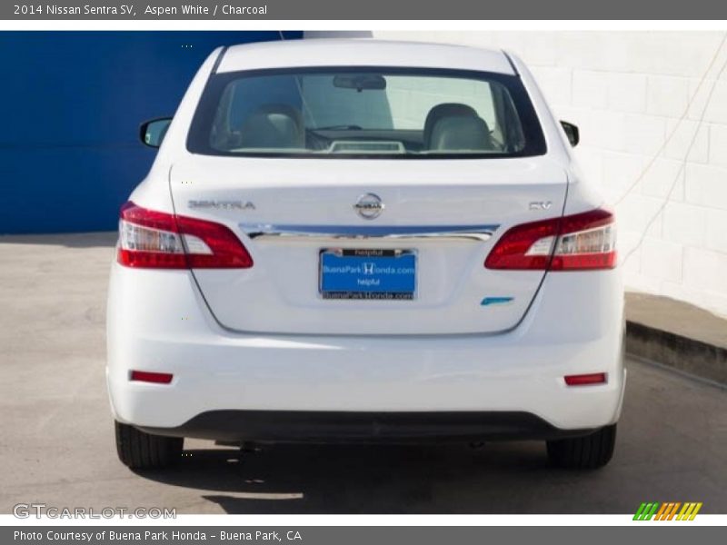 Aspen White / Charcoal 2014 Nissan Sentra SV